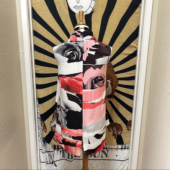 🌈 Amazing Rose art city top - Picture 5 of 13